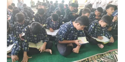 Pembiasaan Tadarus Al Quran Setiap Hari Jumat